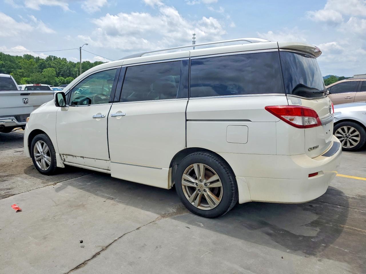 2014 NISSAN QUEST