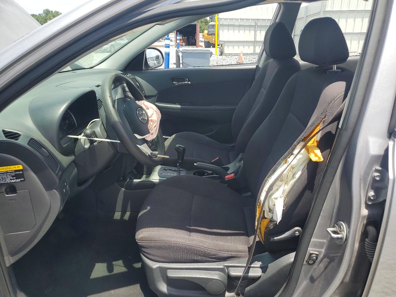 2011 HYUNDAI ELANTRA