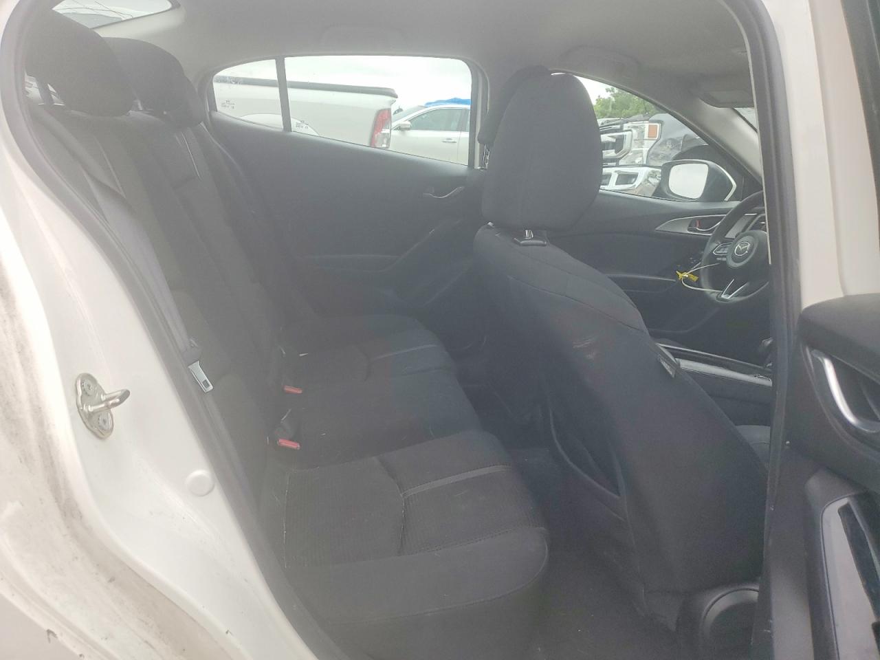 2018 MAZDA 3