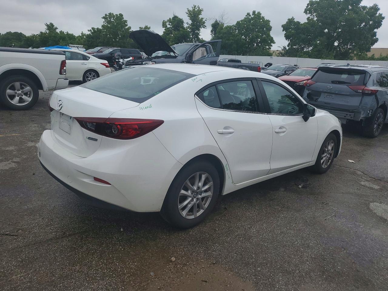 2018 MAZDA 3