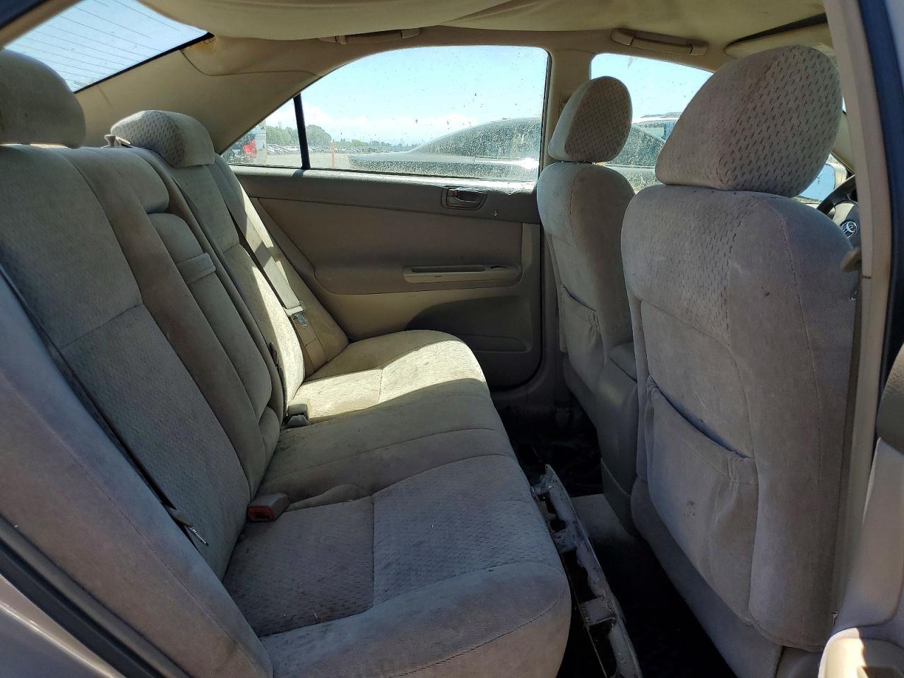 2004 TOYOTA CAMRY