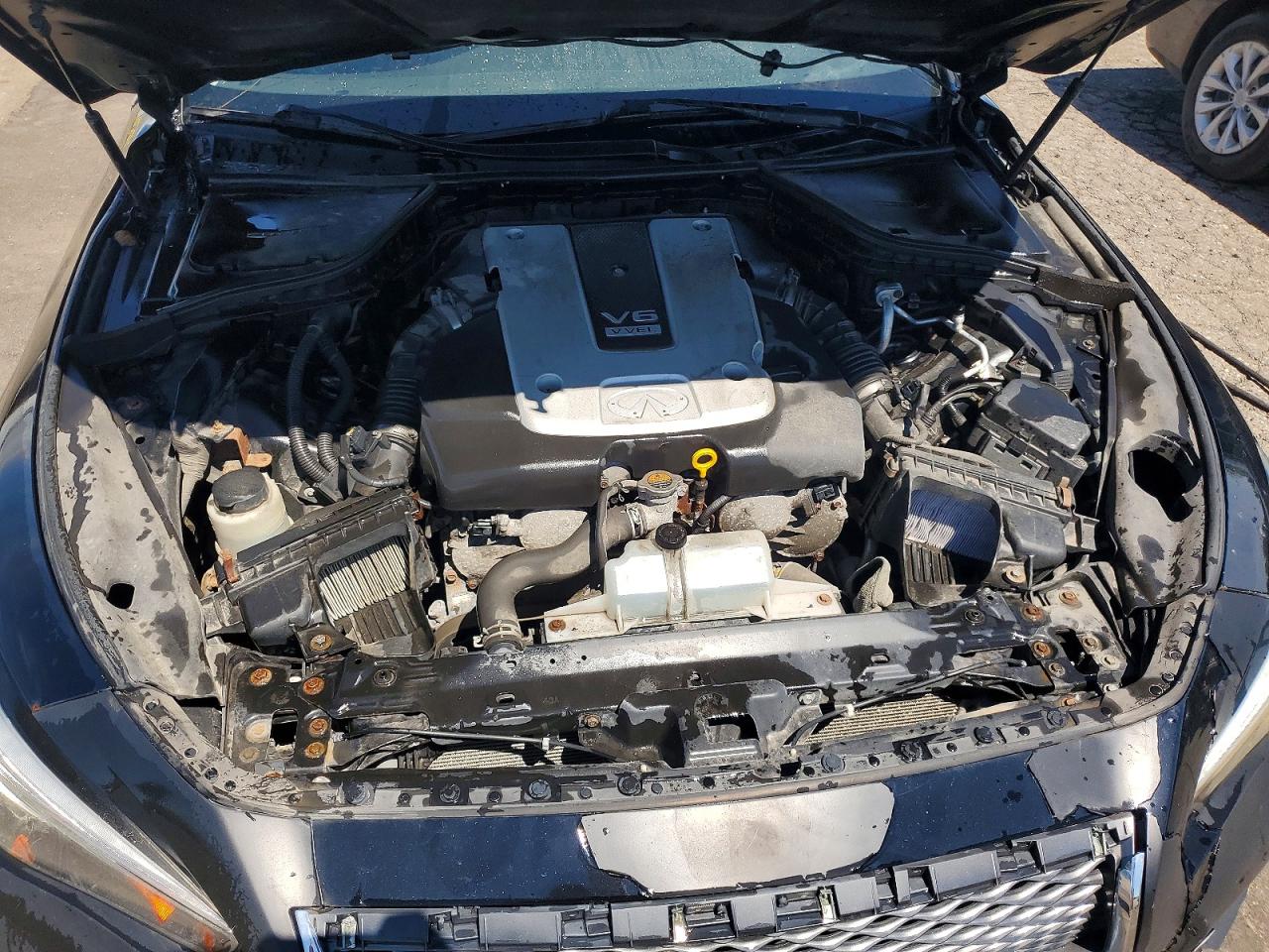 2015 INFINITI Q50