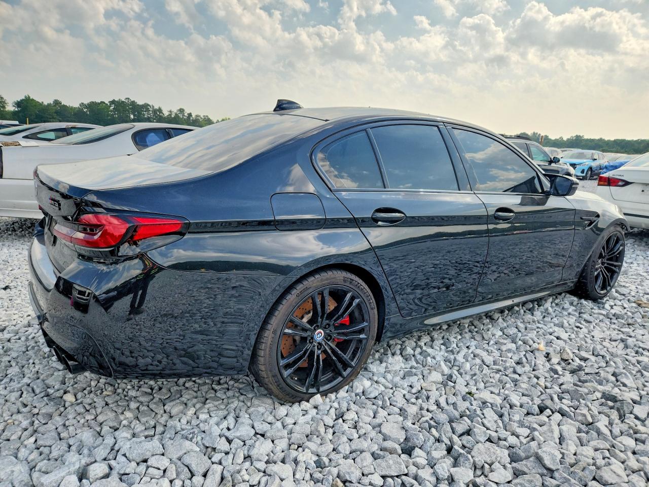 2022 BMW M5