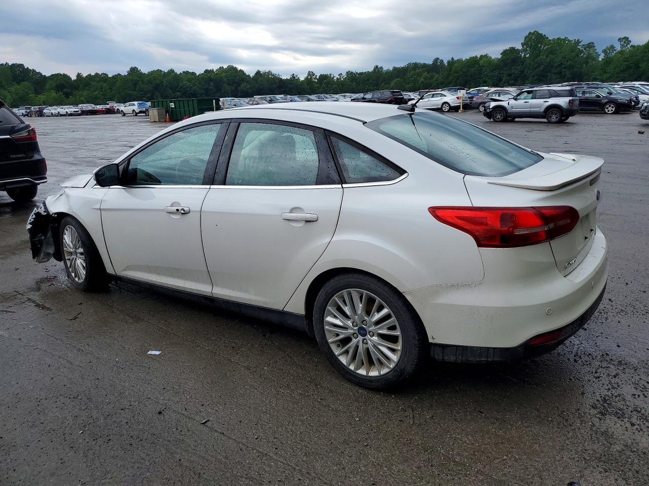 2016 FORD FOCUS