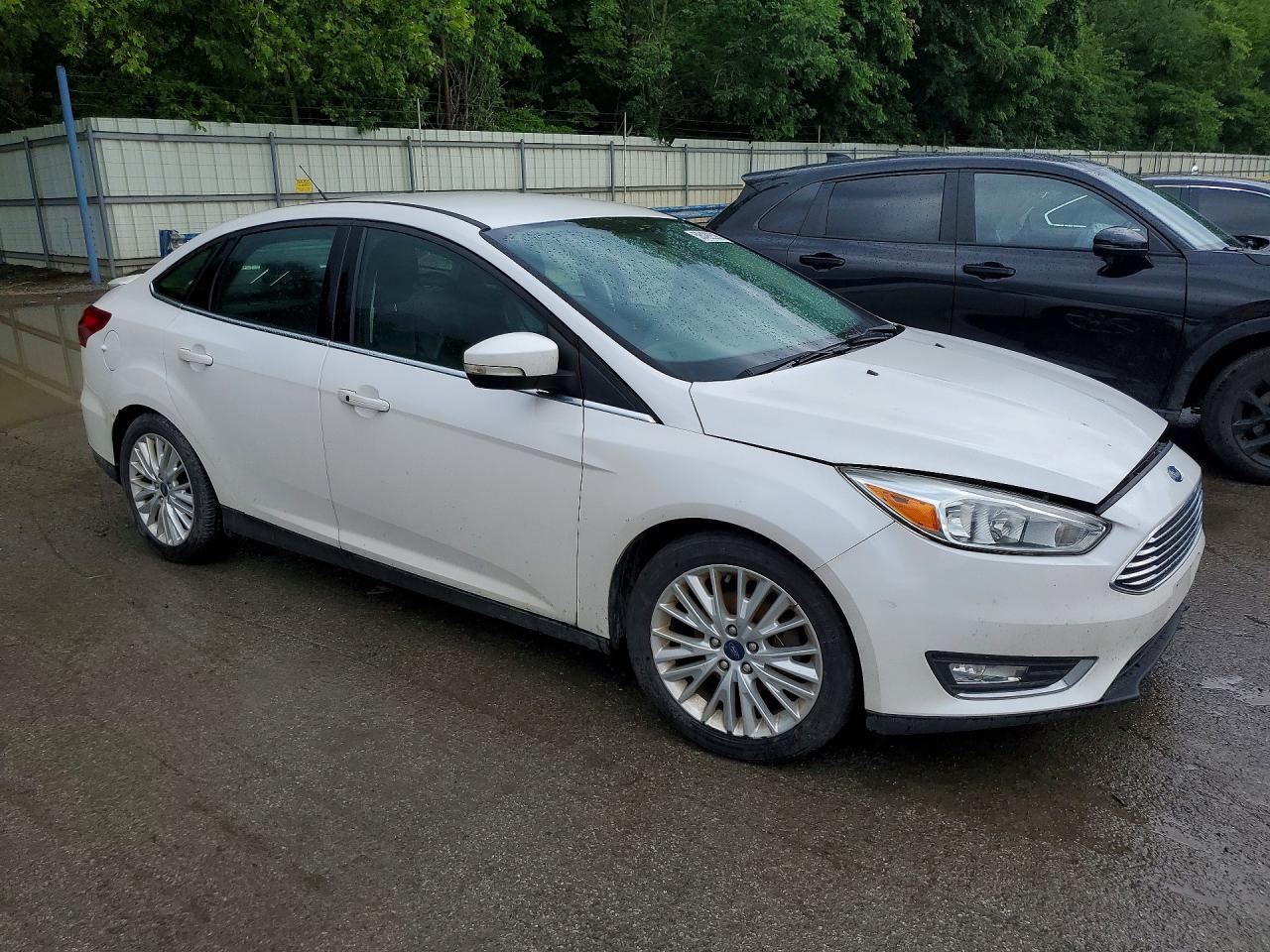2016 FORD FOCUS