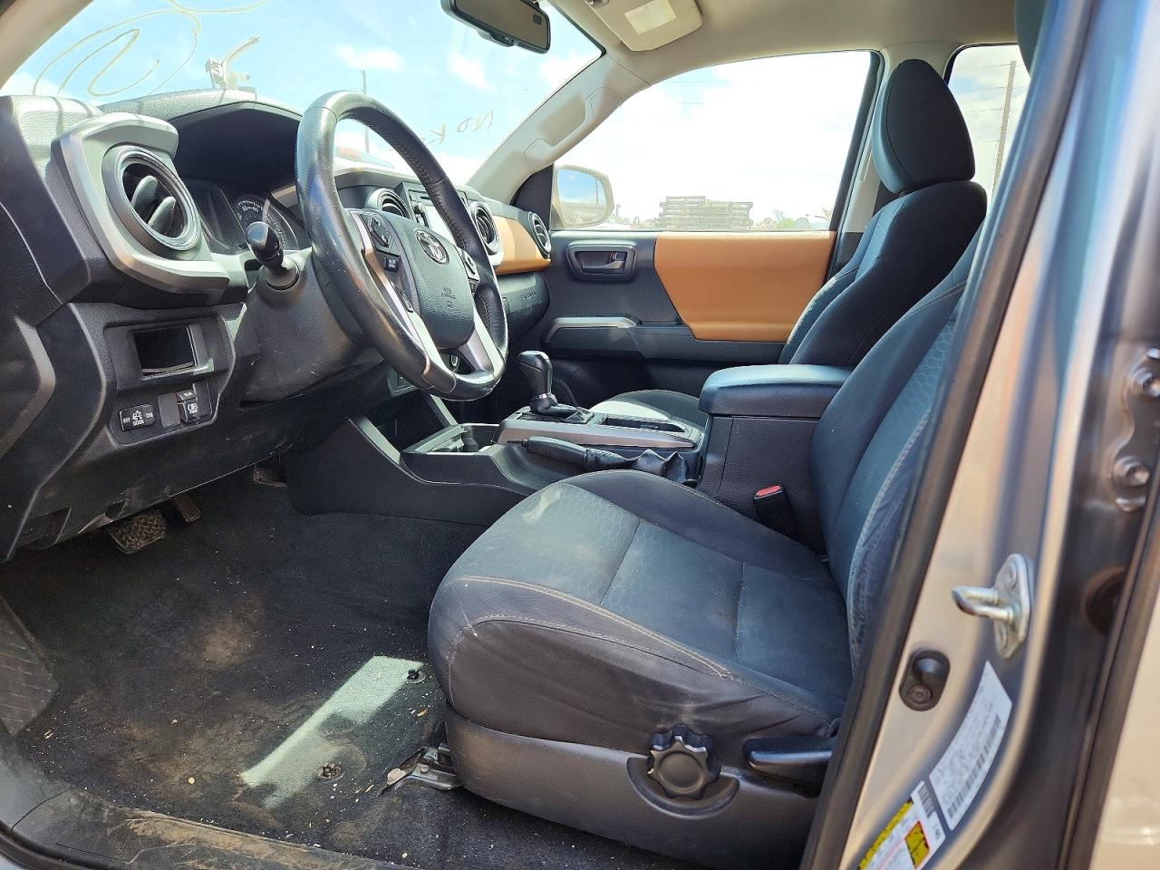 2017 TOYOTA TACOMA