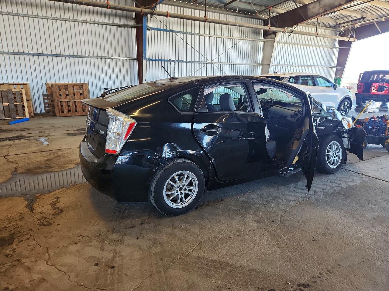 2011 TOYOTA PRIUS