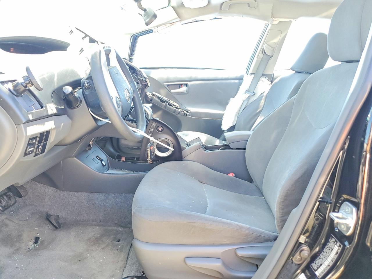 2011 TOYOTA PRIUS