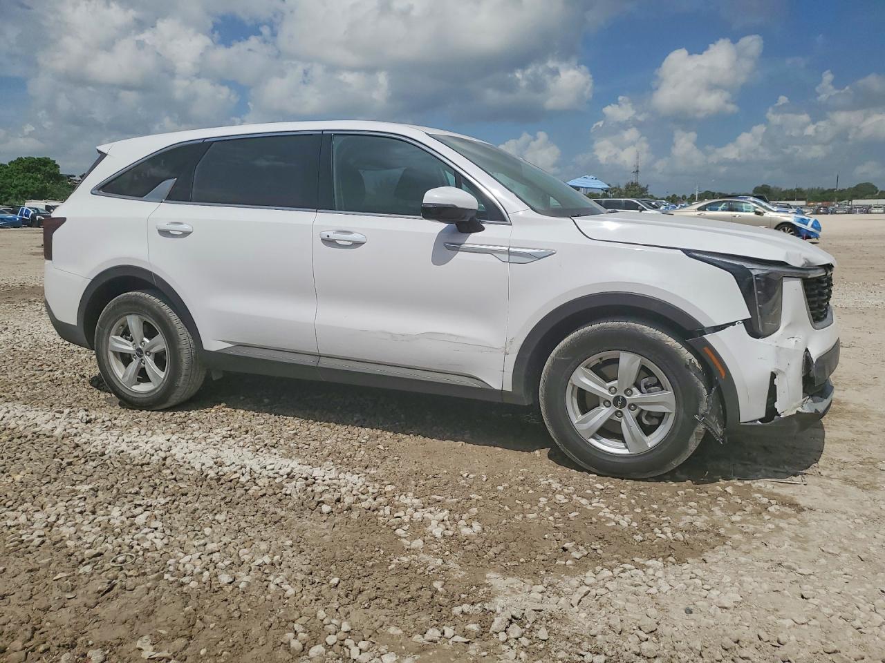 2025 KIA SORENTO