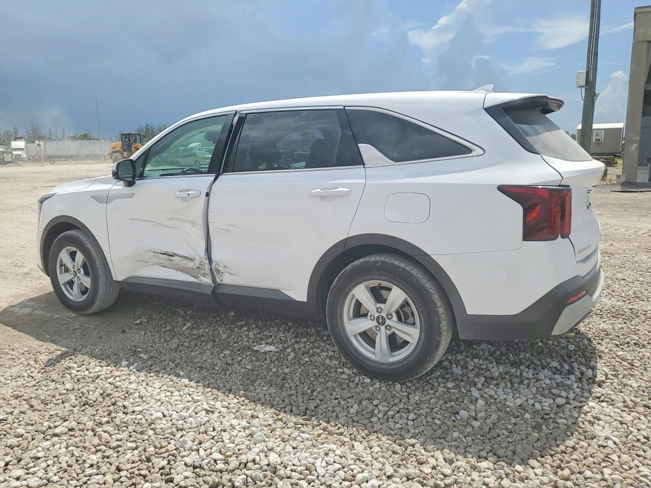 2025 KIA SORENTO