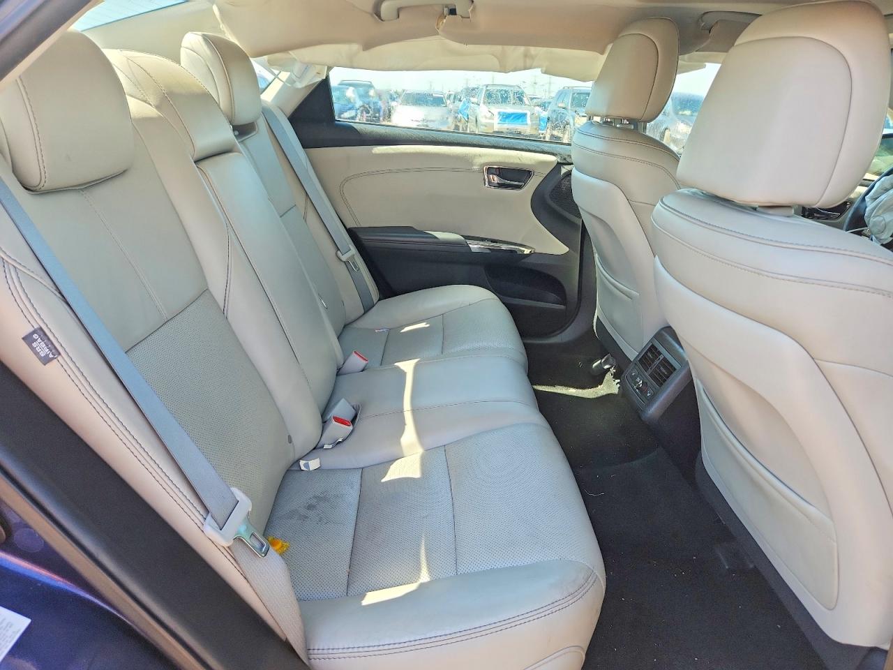 2016 TOYOTA AVALON