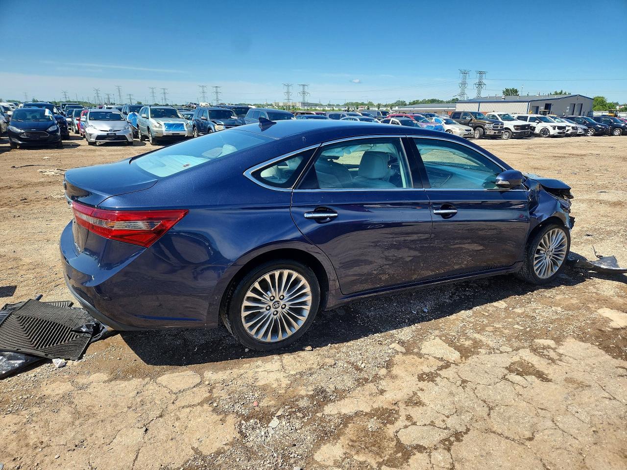 2016 TOYOTA AVALON