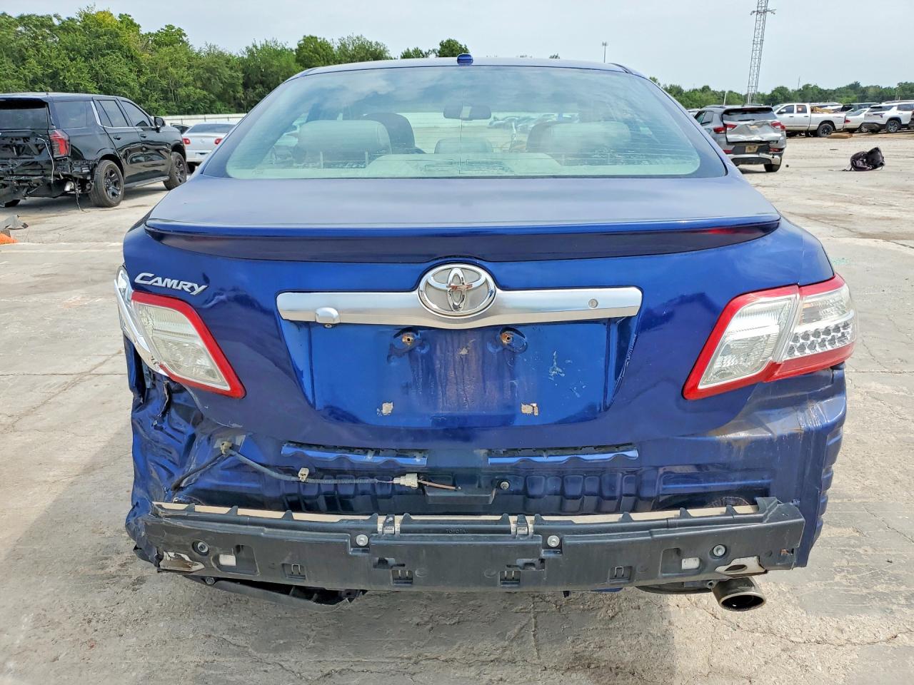 2010 TOYOTA CAMRY