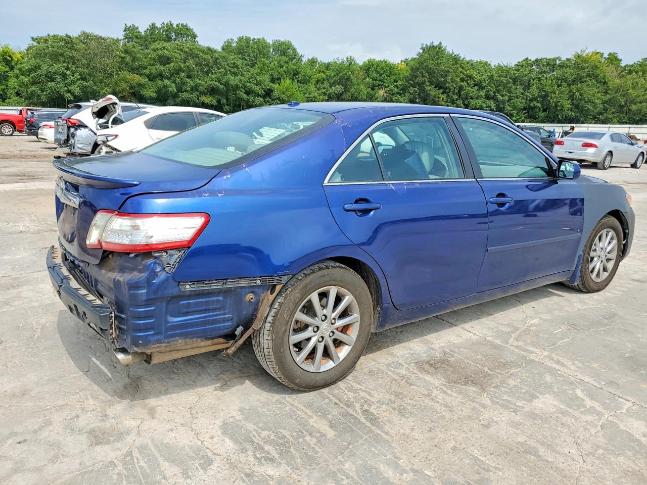2010 TOYOTA CAMRY