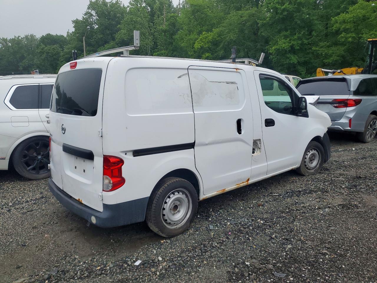 2018 NISSAN NV