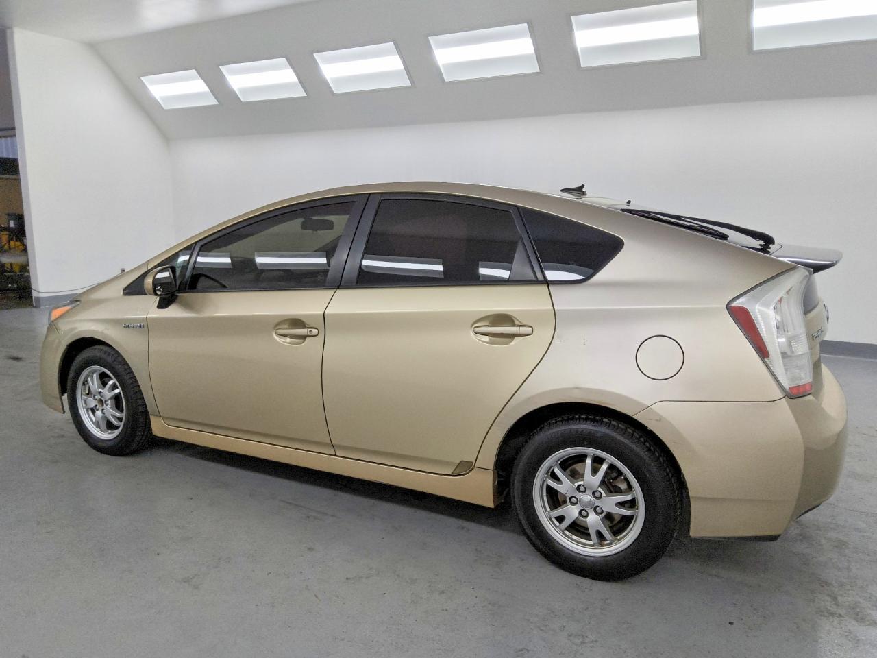 2011 TOYOTA PRIUS