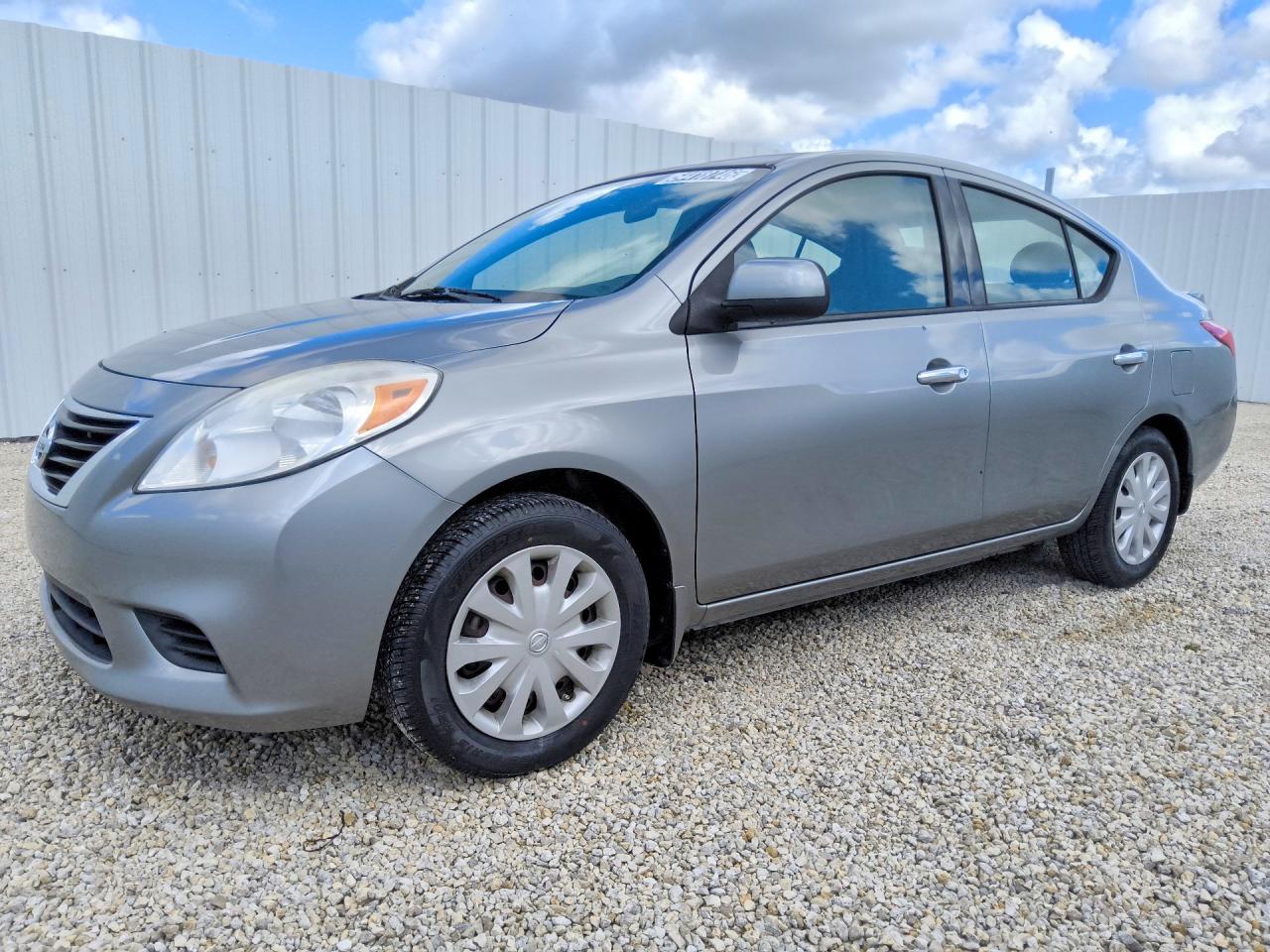 2014 NISSAN VERSA