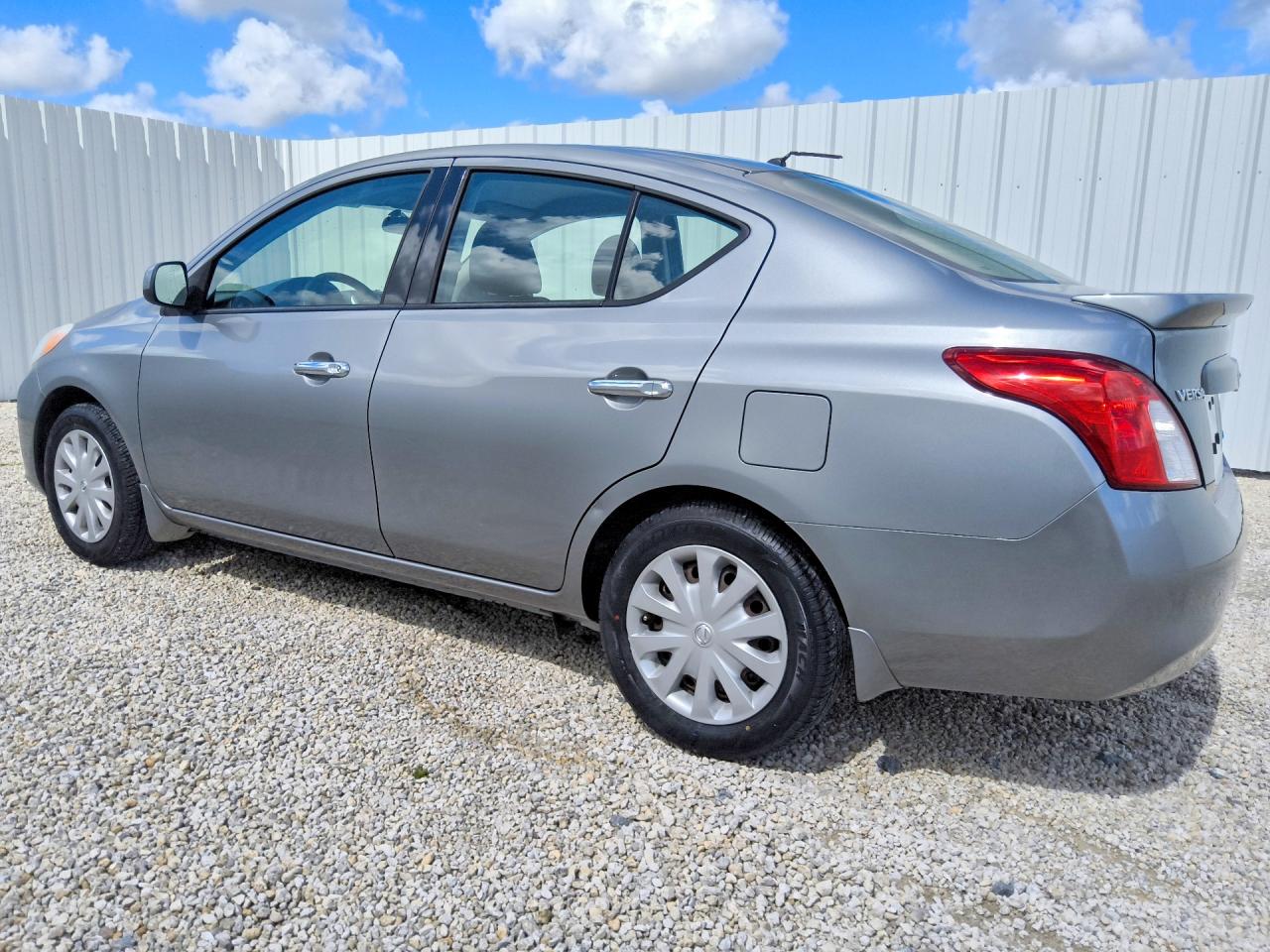 2014 NISSAN VERSA