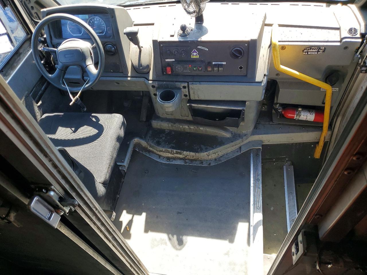 2016 ISUZU NPR