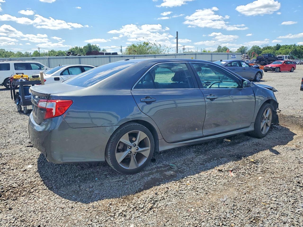 2012 TOYOTA CAMRY