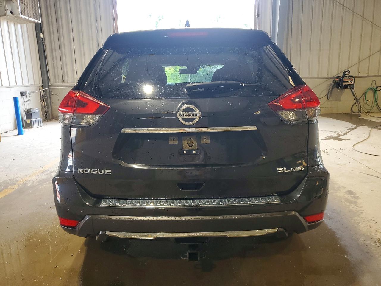 2018 NISSAN ROGUE
