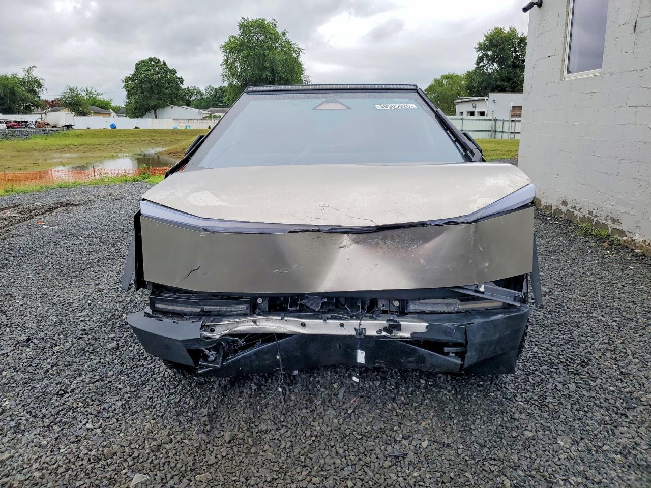 2024 TESLA CYBERTRUCK