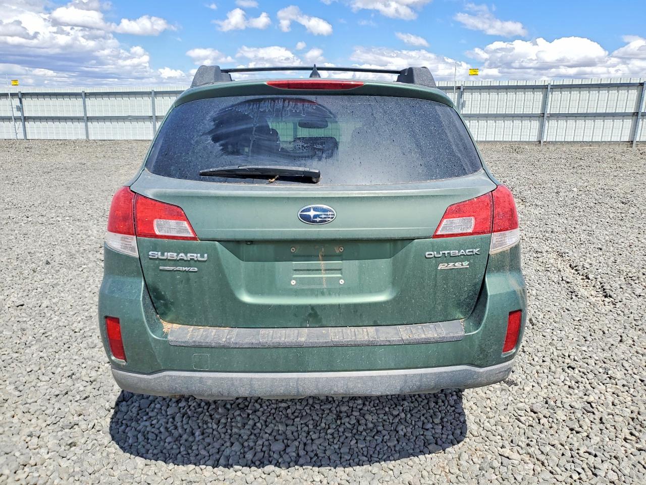 2014 SUBARU OUTBACK
