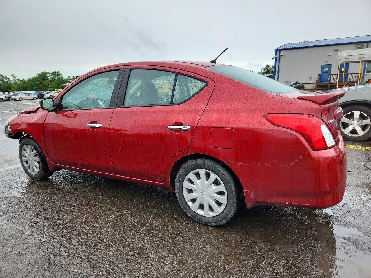 2015 NISSAN VERSA