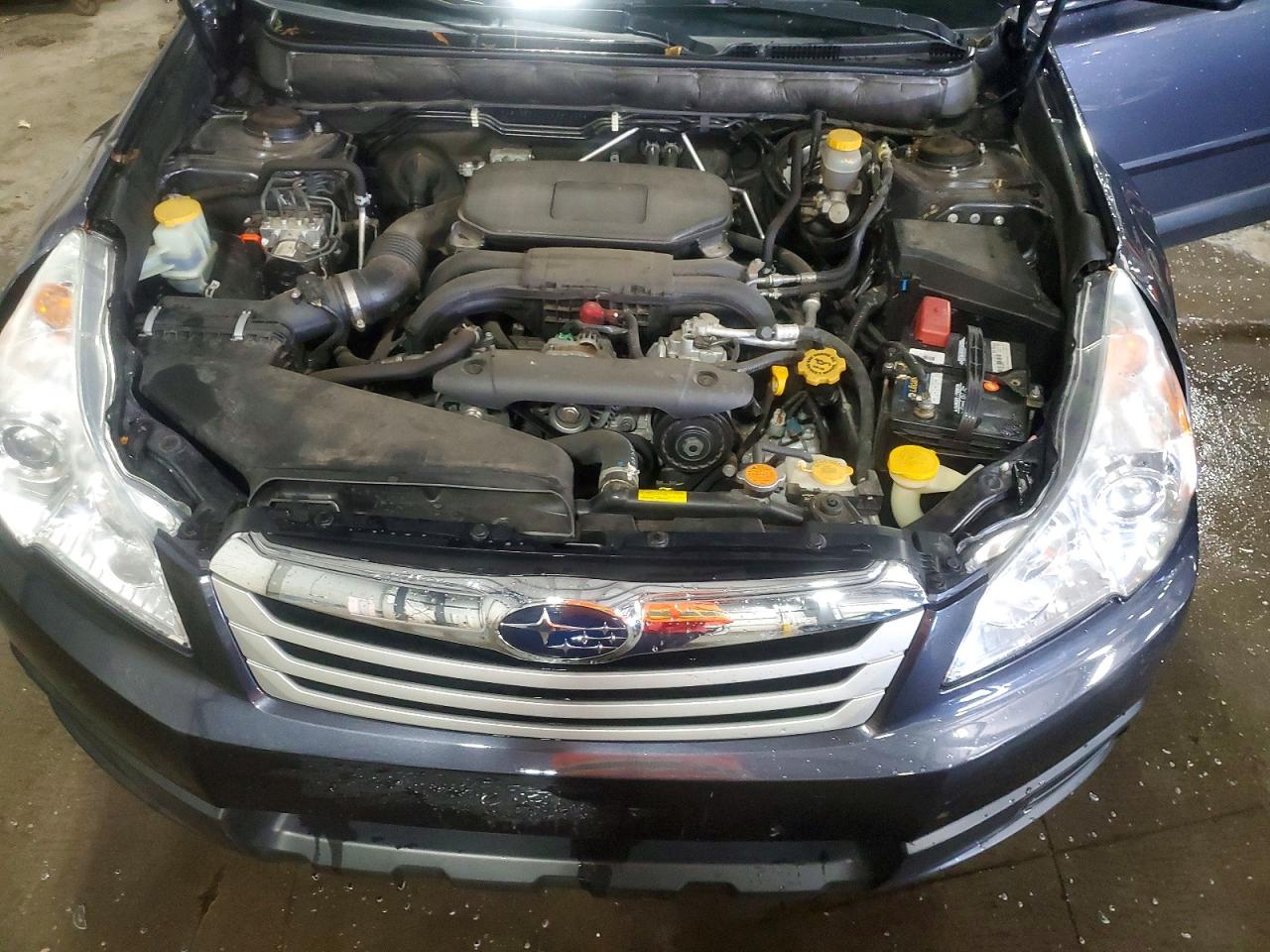 2012 SUBARU OUTBACK