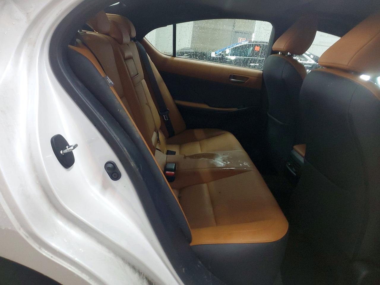 2021 LEXUS IS