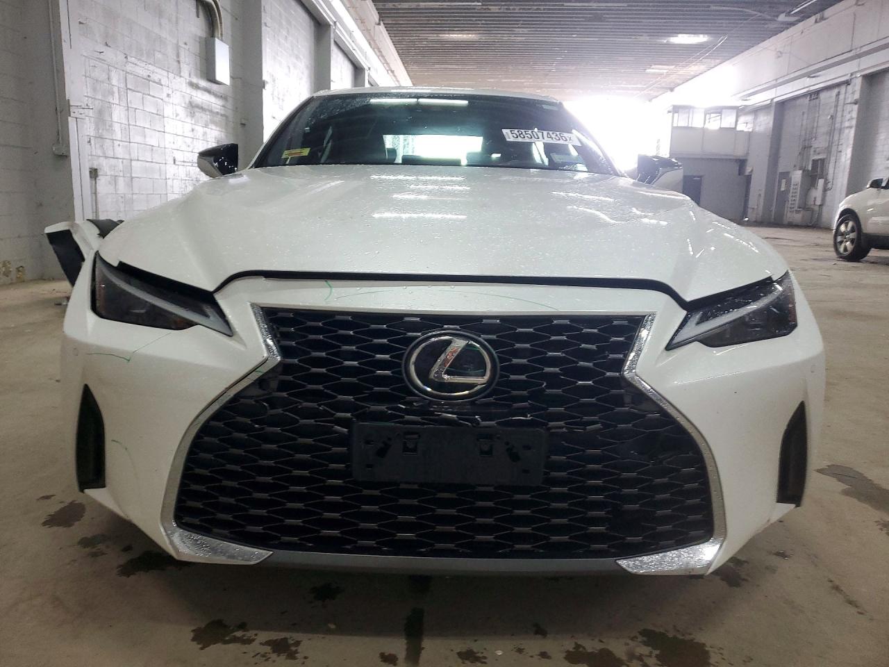 2021 LEXUS IS