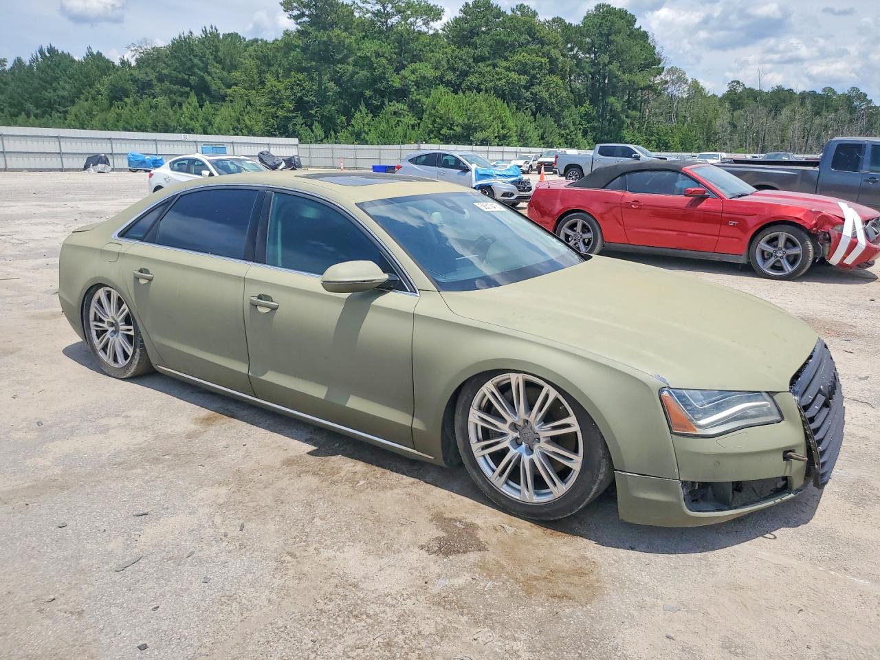 2011 AUDI A8