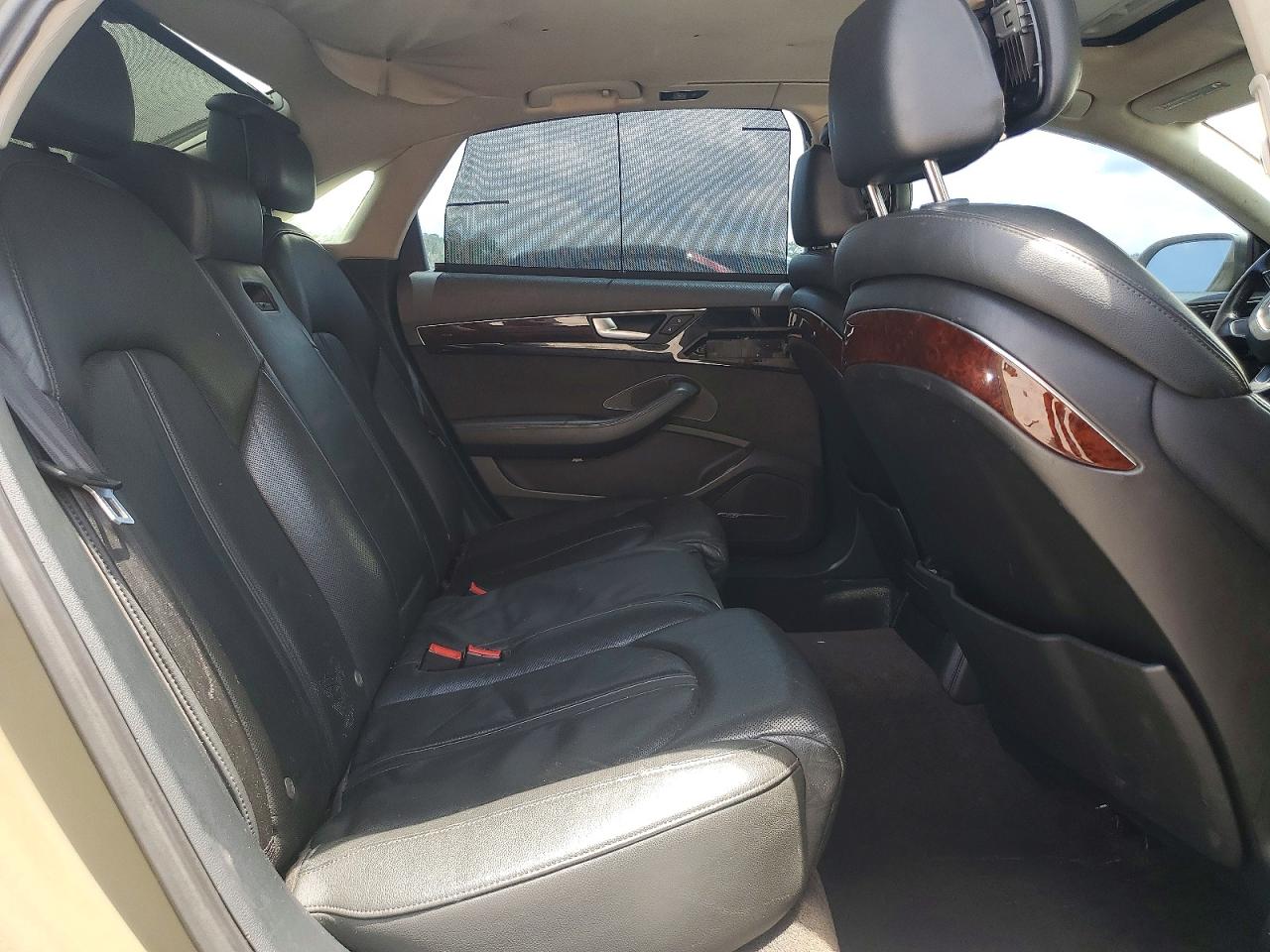 2011 AUDI A8