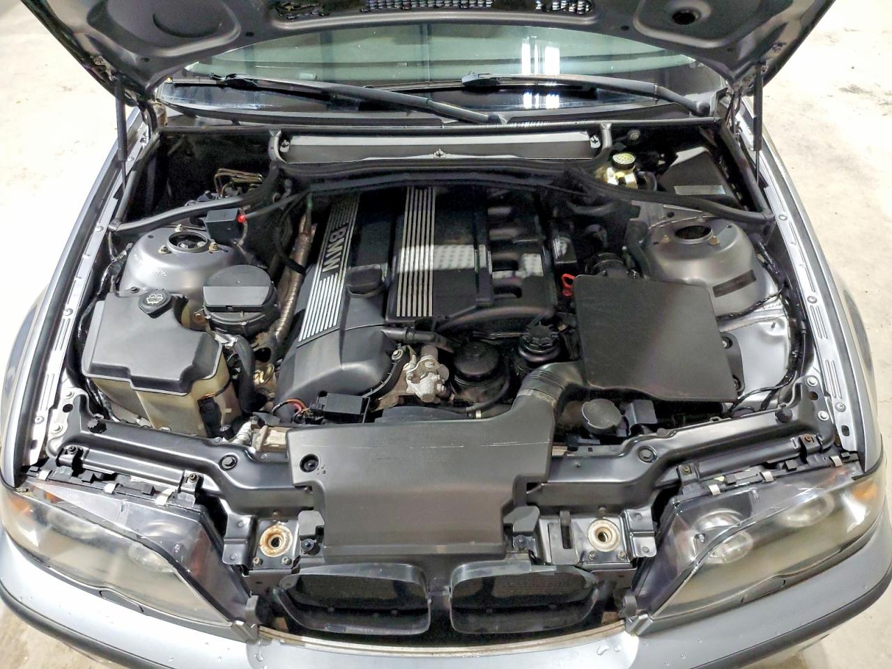 2004 BMW 3 SERIES
