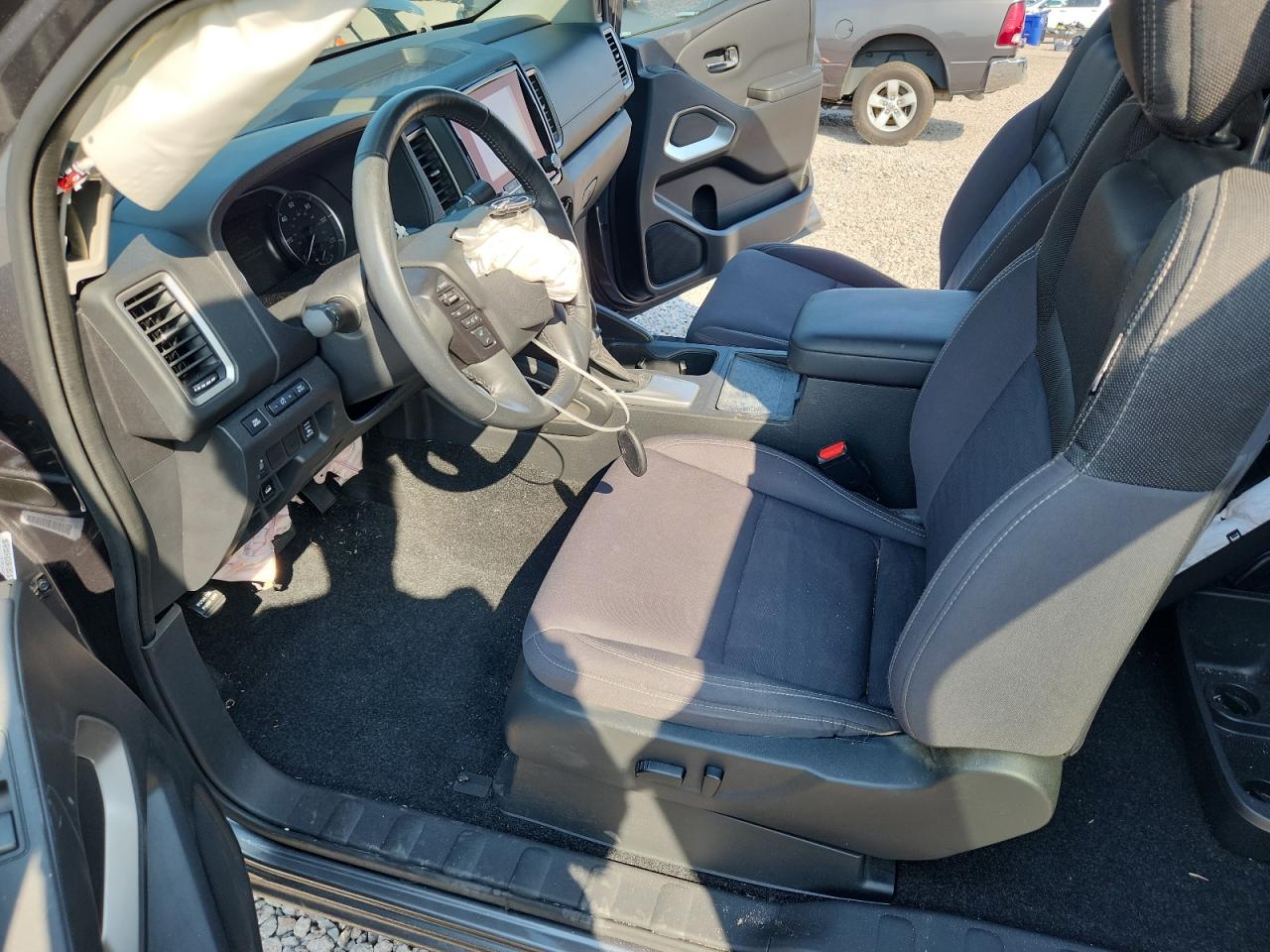 2024 NISSAN FRONTIER