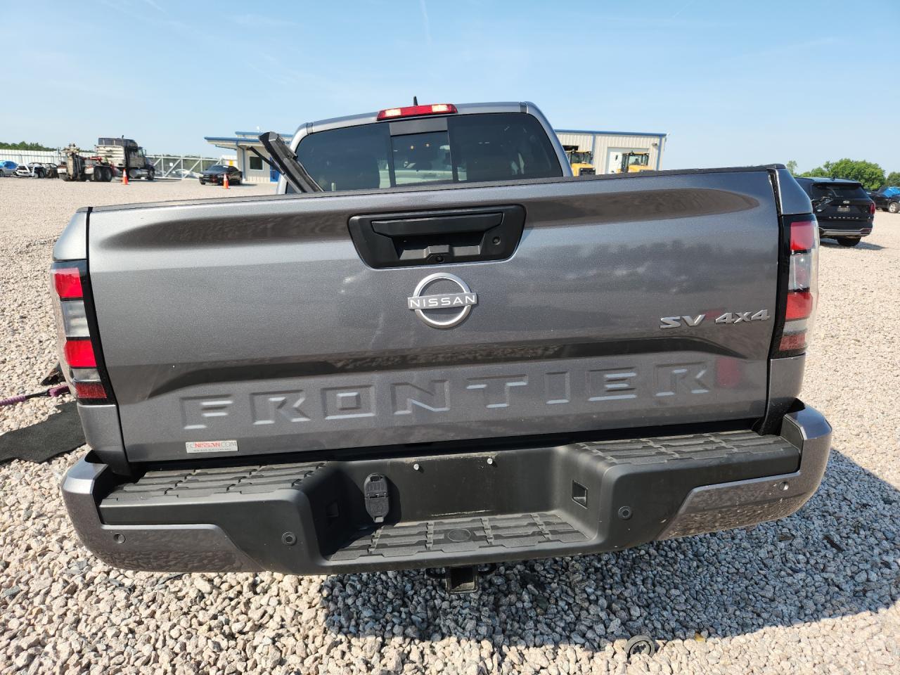 2024 NISSAN FRONTIER