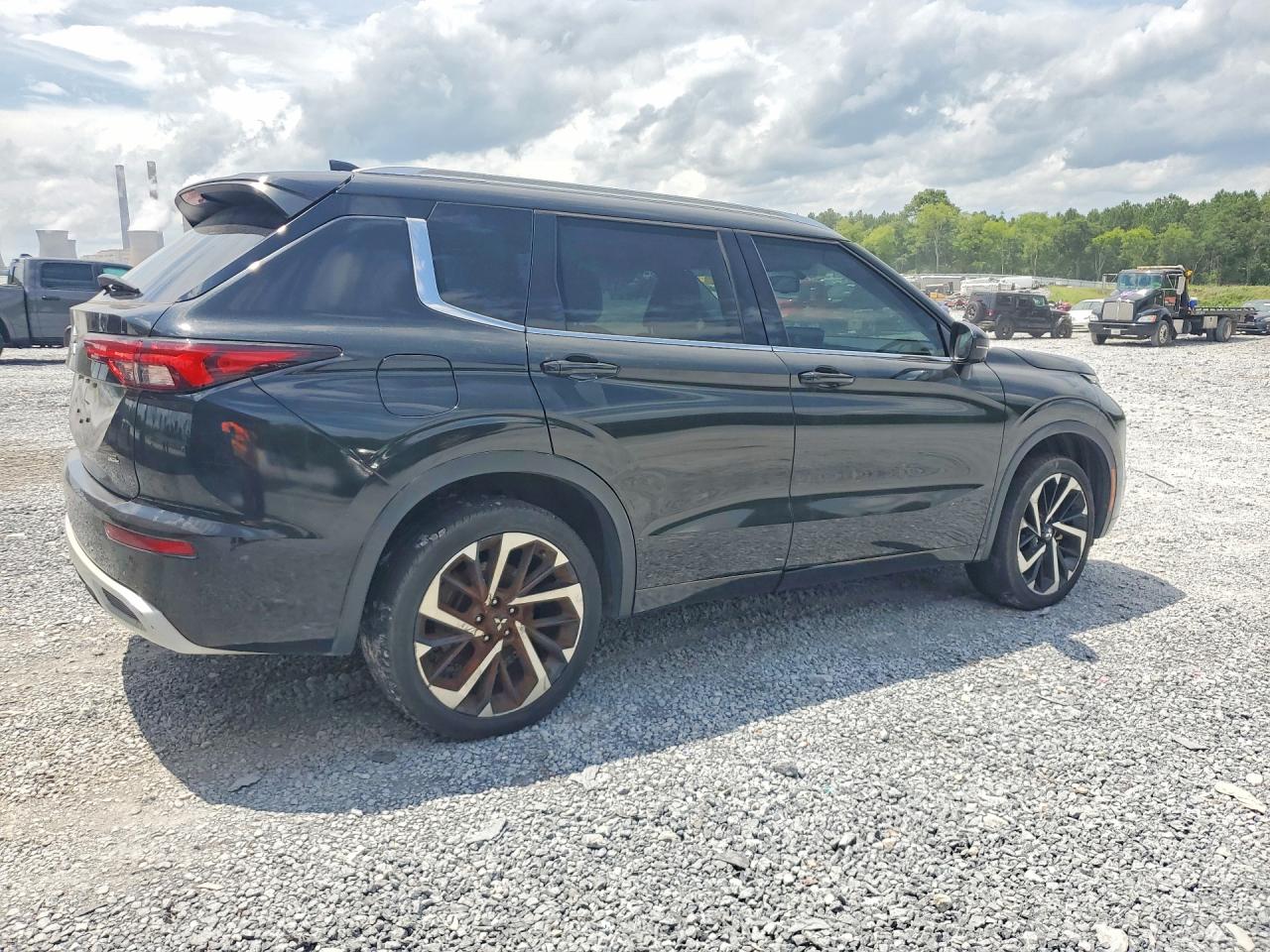 2022 MITSUBISHI OUTLANDER
