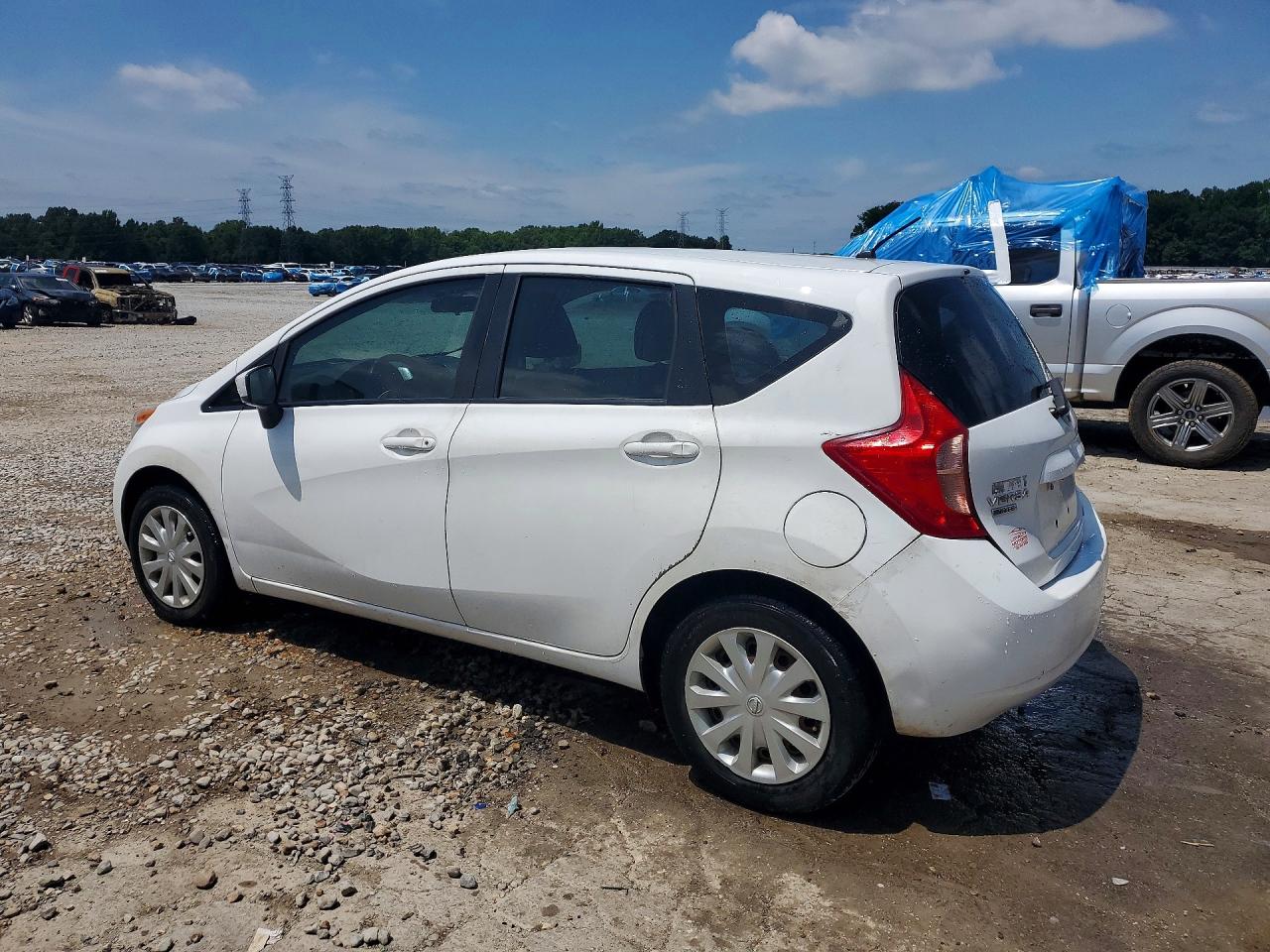 2015 NISSAN VERSA