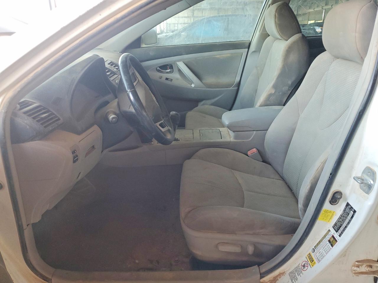 2011 TOYOTA CAMRY