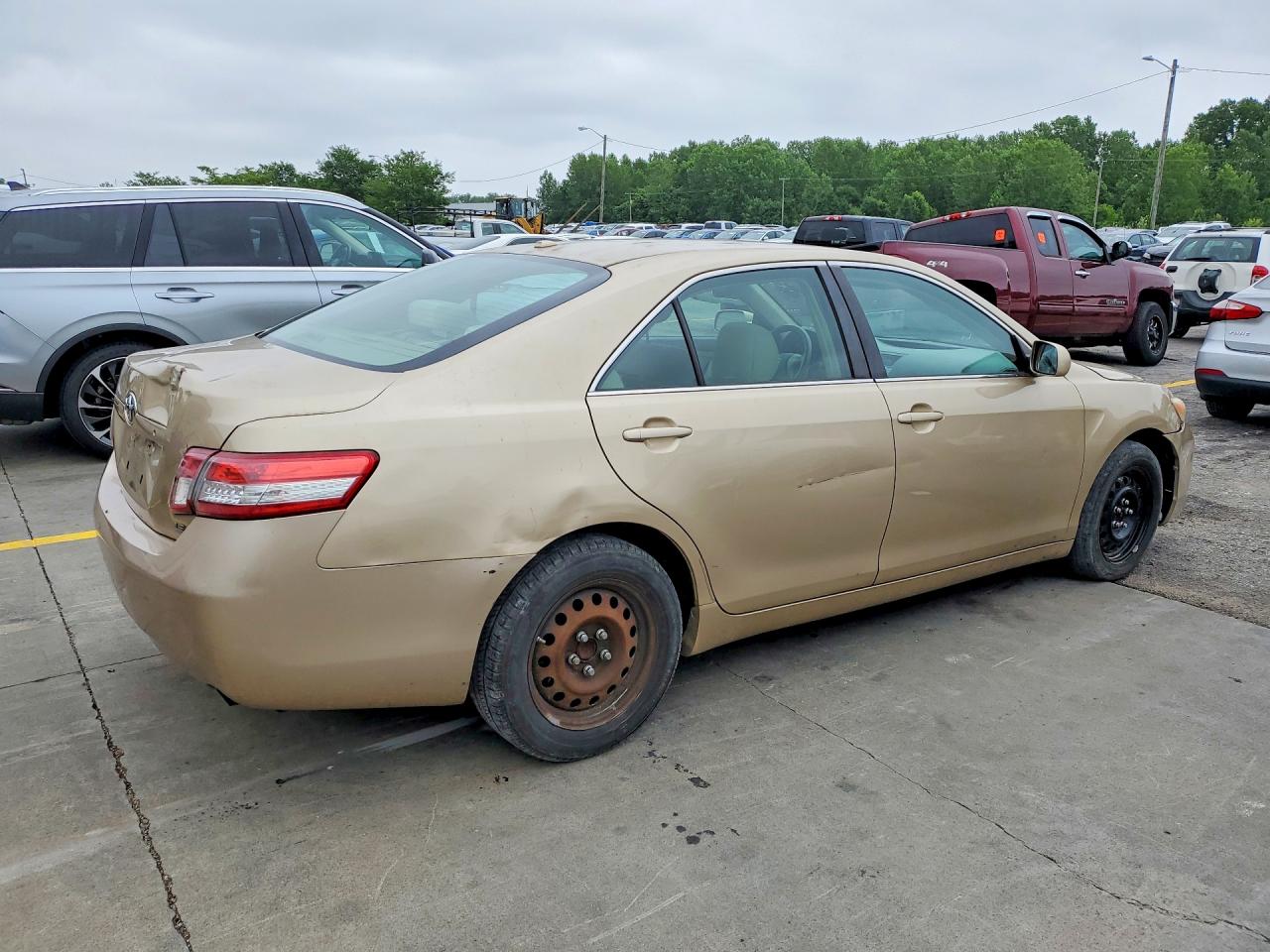 2011 TOYOTA CAMRY