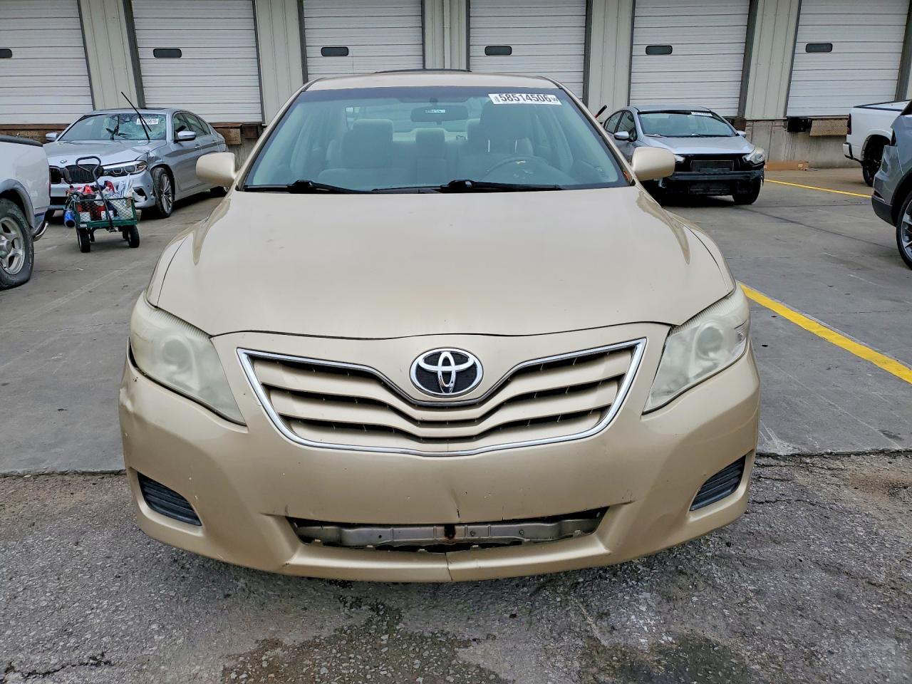 2011 TOYOTA CAMRY
