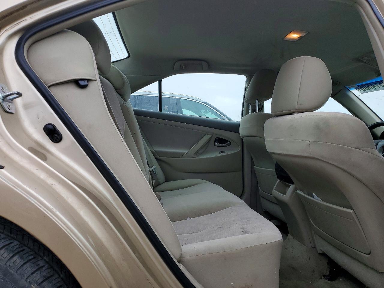 2011 TOYOTA CAMRY