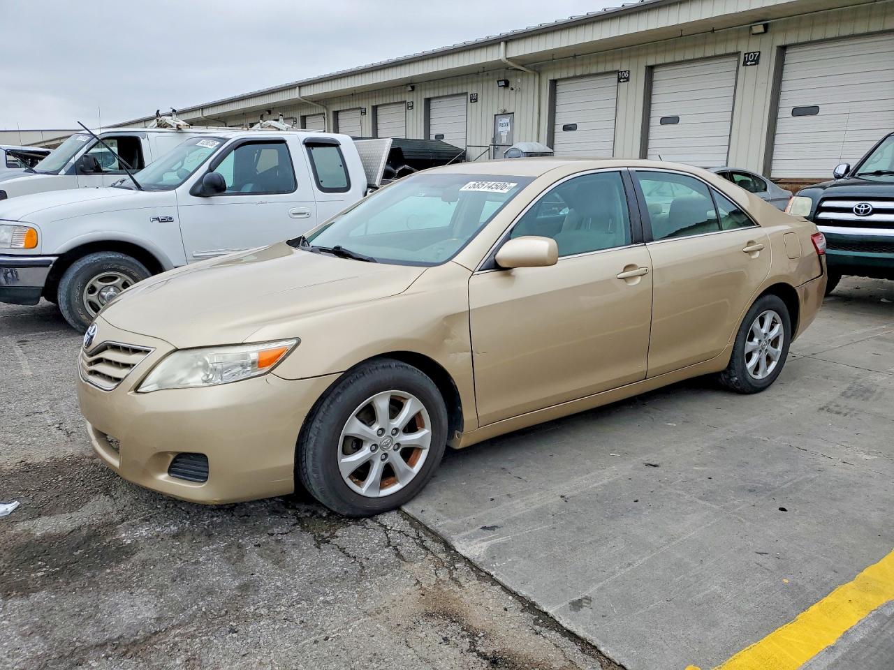 2011 TOYOTA CAMRY