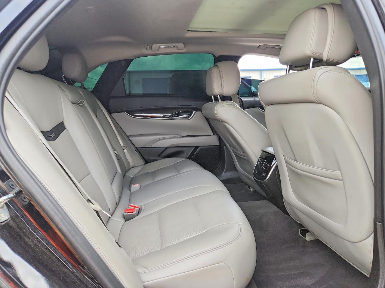 2013 CADILLAC XTS