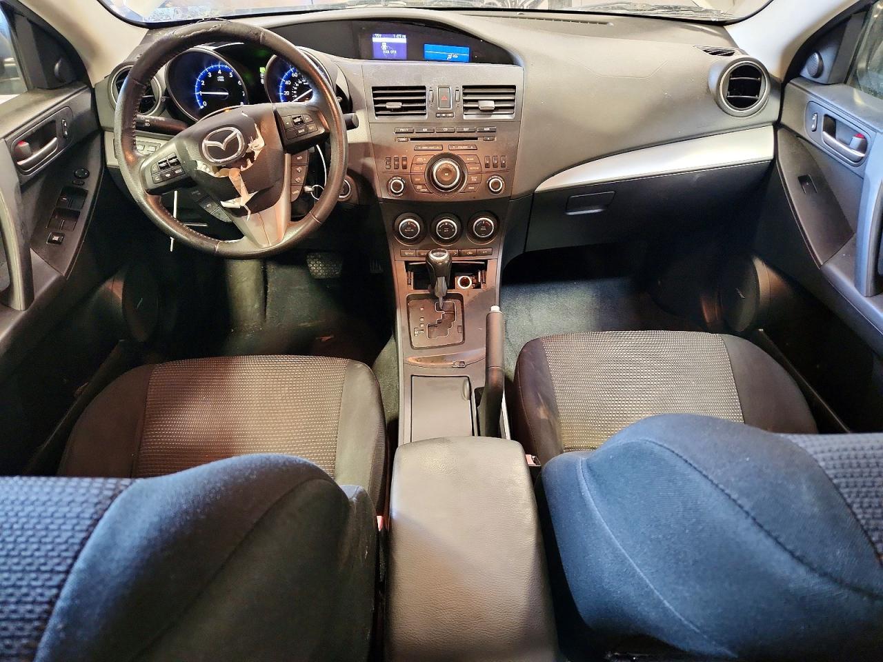2013 MAZDA 3