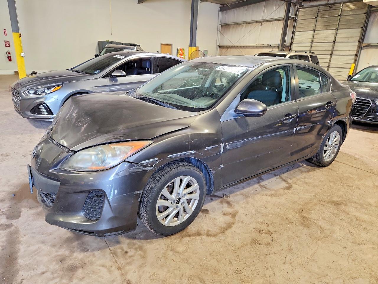 2013 MAZDA 3