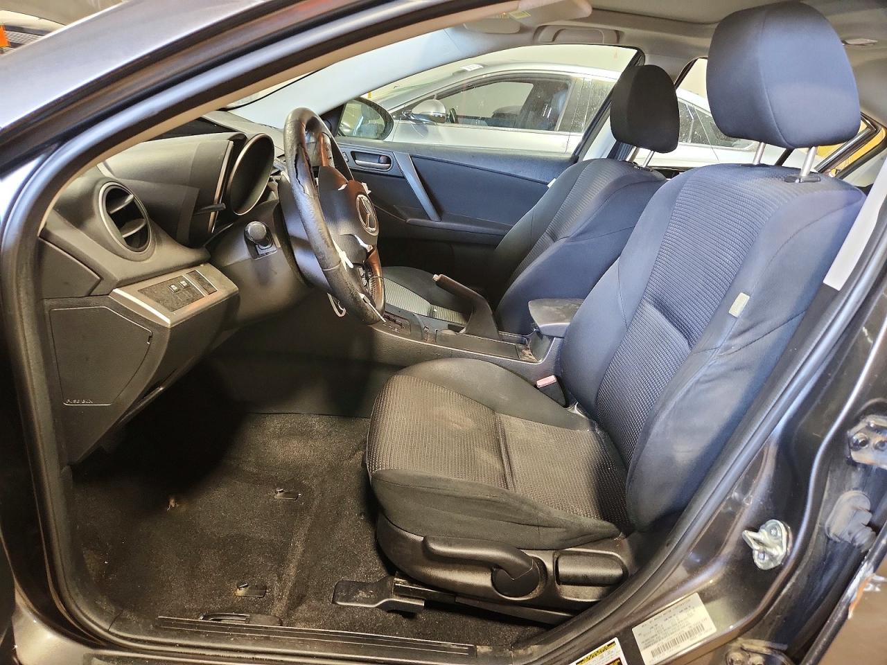 2013 MAZDA 3