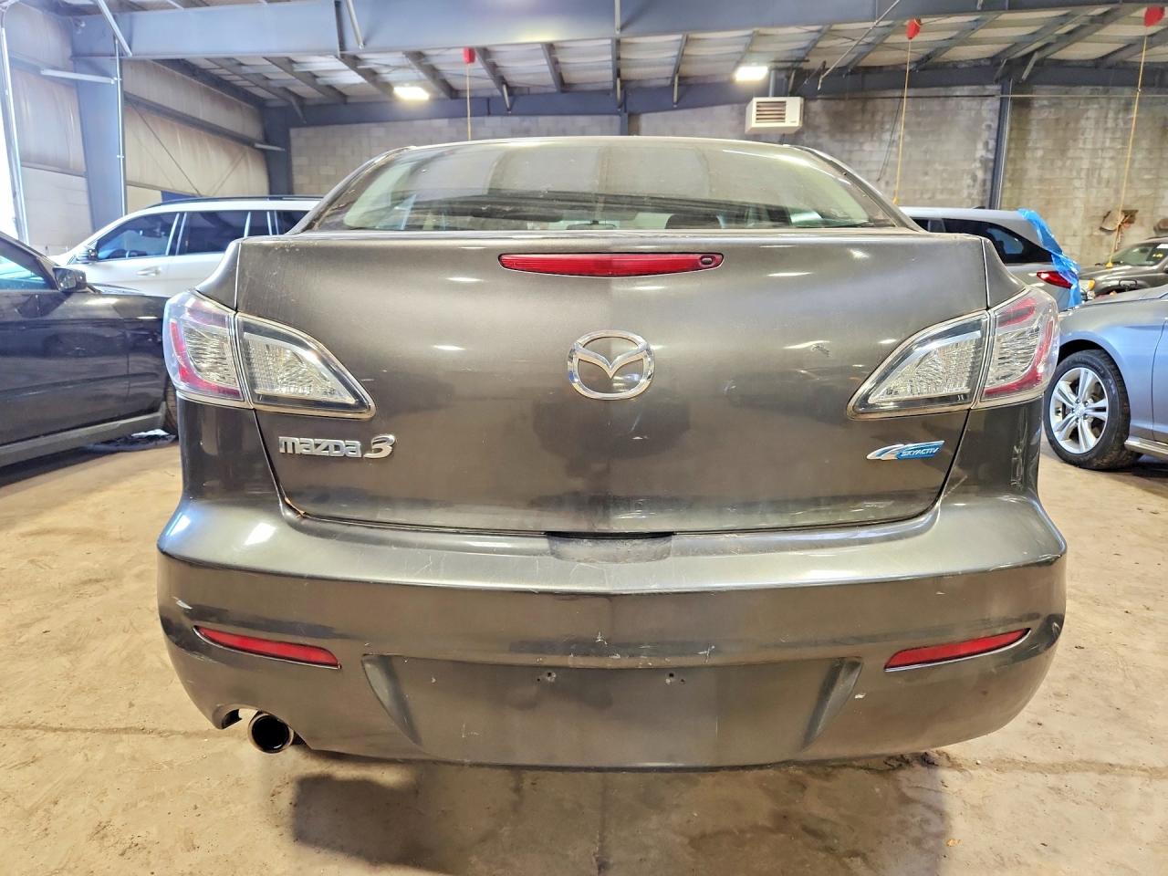 2013 MAZDA 3