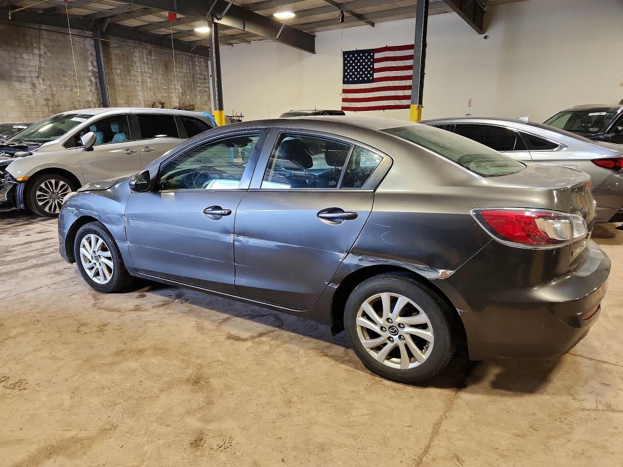 2013 MAZDA 3