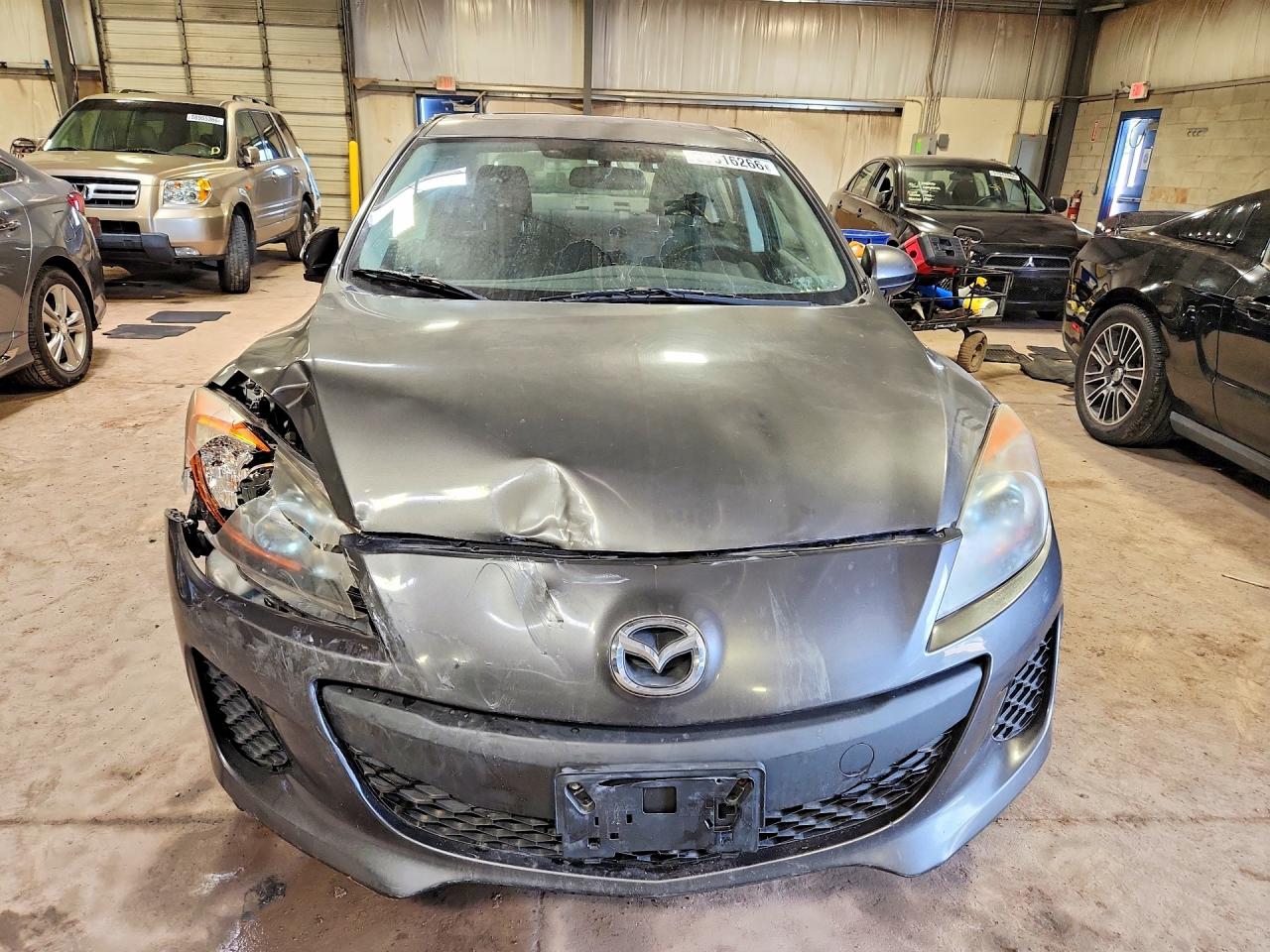 2013 MAZDA 3